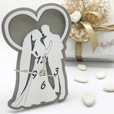 orologio-bomboniera-sposi-cuore-in-legno-tortora-nozze